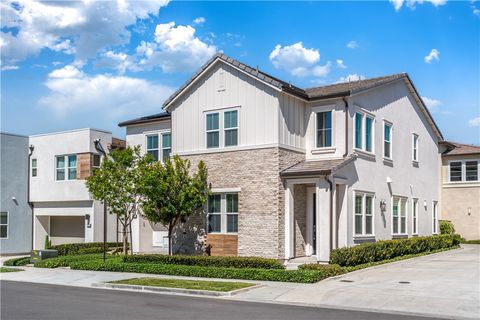 141 Edna Lake Forest CA 92630