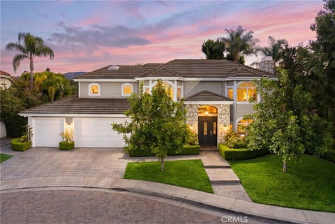 Photo of 17650 Royce Drive W, Encino, CA 91316 (MLS # SR26152754)