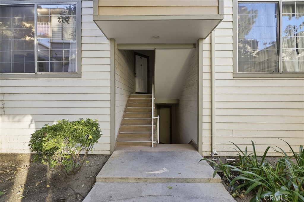 11150 Glenoaks Boulevard 43