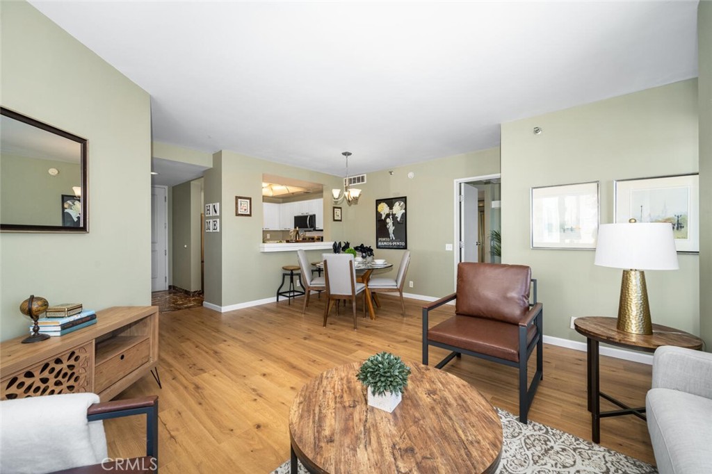 525 E Seaside Way 904