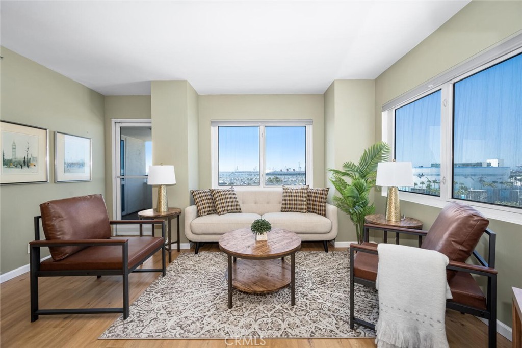 525 E Seaside Way 904