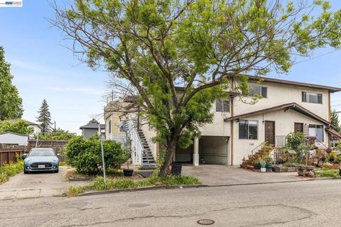 Photo of 5963 MACCALL STREET ST, Oakland, CA 94609 (MLS # 41133841)