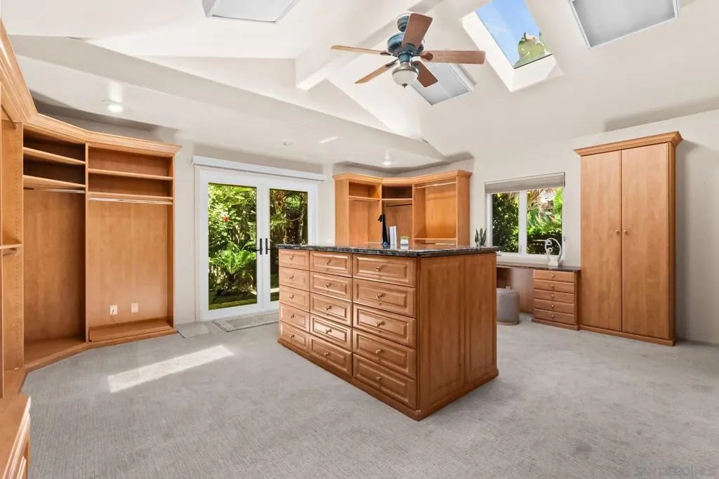 La Jolla, California 92037, United States, 3 Bedrooms Bedrooms, ,2 BathroomsBathrooms,Residential,Active,177807