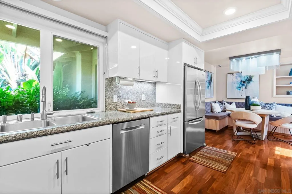 La Jolla, California 92037, United States, 3 Bedrooms Bedrooms, ,2 BathroomsBathrooms,Residential,Active,177807