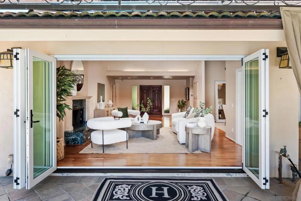 La Jolla, California 92037, United States, 3 Bedrooms Bedrooms, ,2 BathroomsBathrooms,Residential,Active,177807