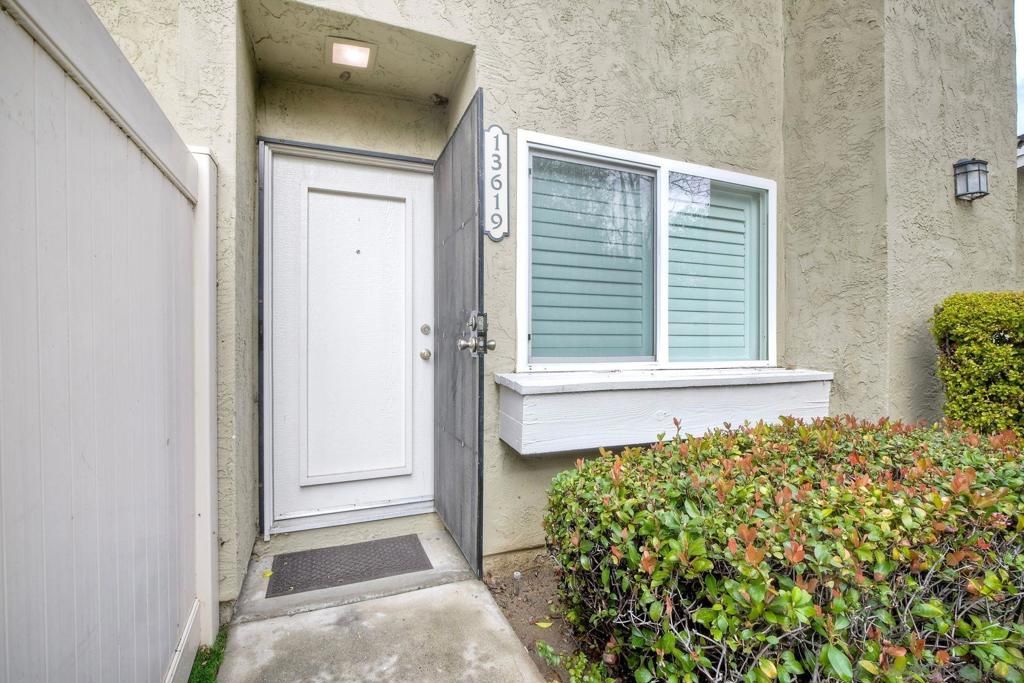 Photo of 13619 Sycamore Tree Ln Ln, Poway, CA 92064 (MLS # 260004212SD)