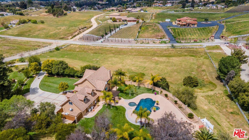 39570 Calle Anita