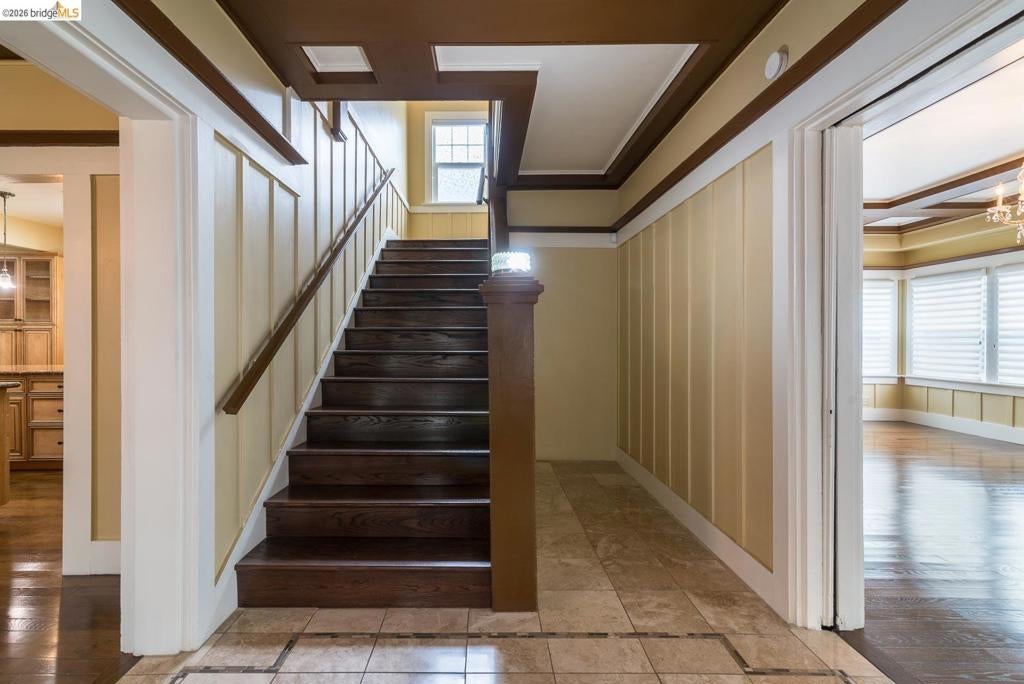 357 Alcatraz Ave