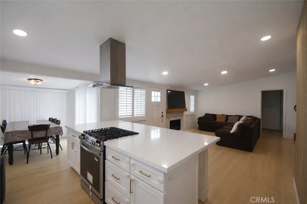 Garden Grove, California, 92843, United States, 4 Bedrooms Bedrooms, ,2 BathroomsBathrooms,Residential,Active,2022697