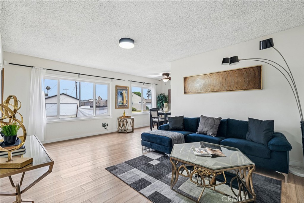 Properties 2 509 N Hillford Avenue