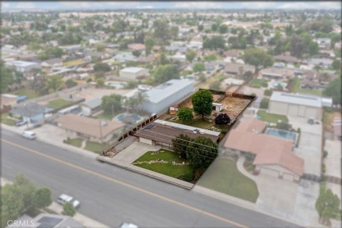 Photo of 2065 Jenkins Rd, Bakersfield, CA 93314 (MLS # PI26092557)
