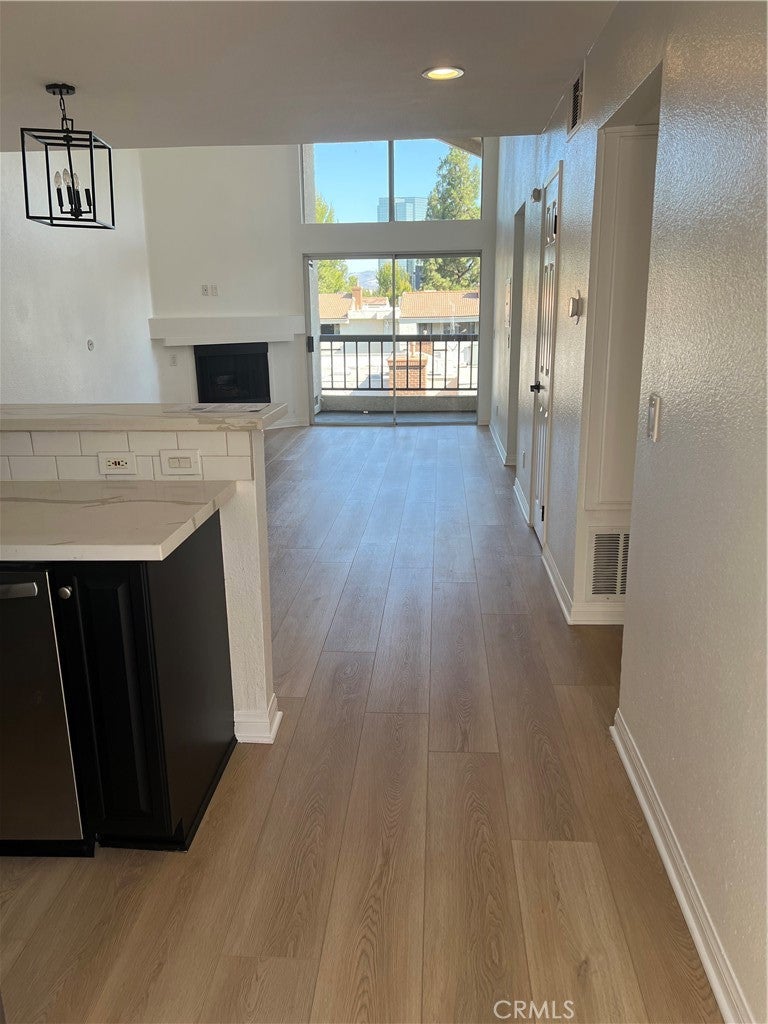5550 Owensmouth #317 AVE, Woodland Hills CA 91367