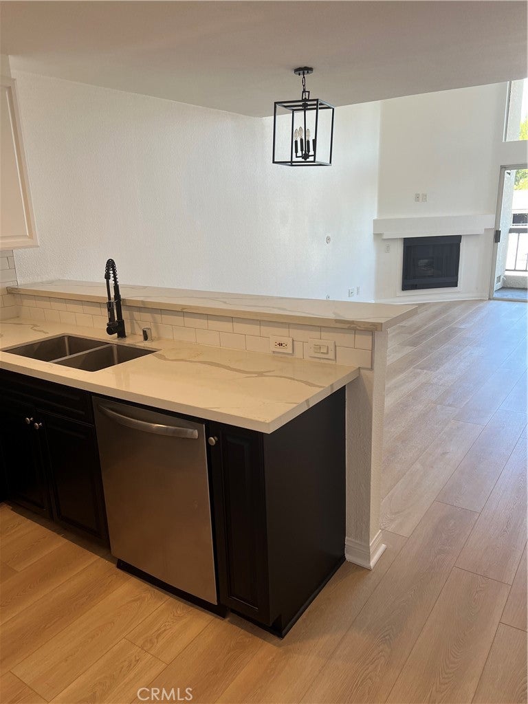 5550 Owensmouth #317