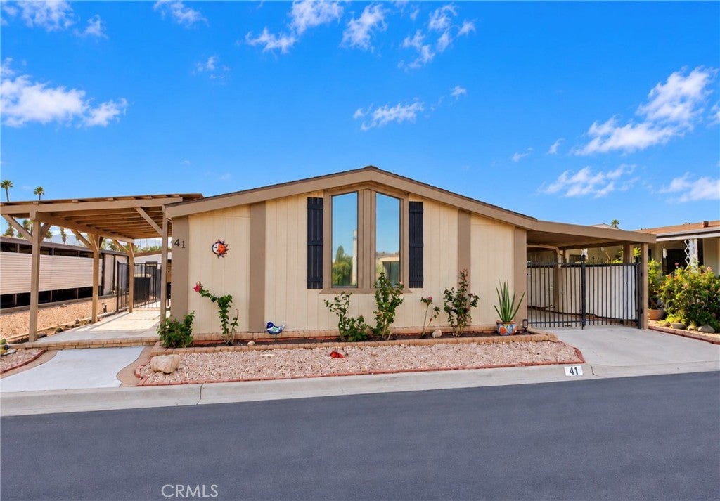 13381 Magnolia Avenue 41