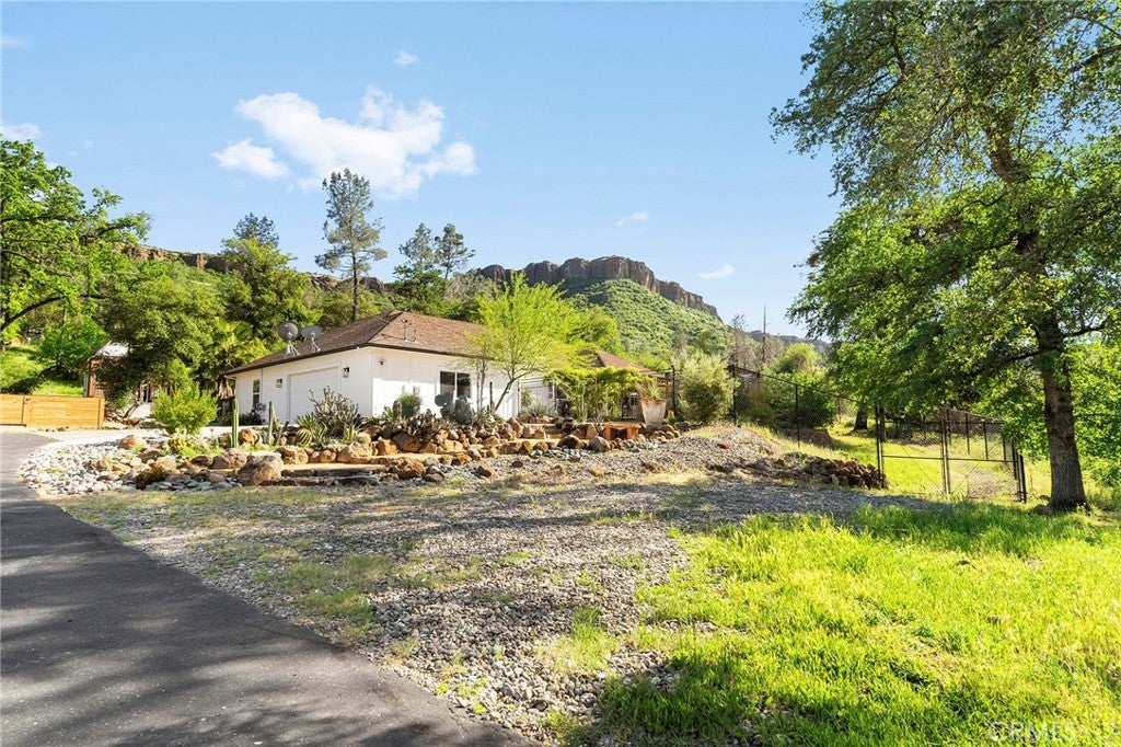 2262 Honey Run Road