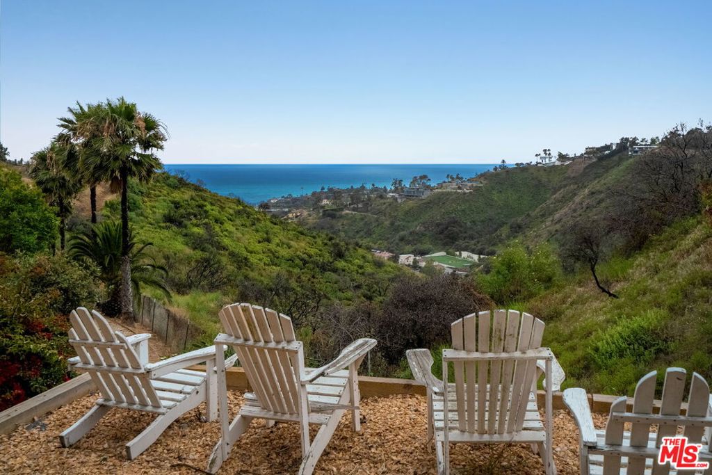 955 Enchanted Way