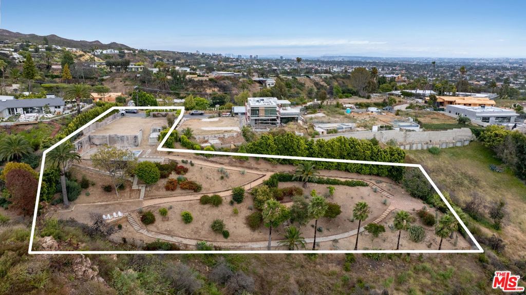 955 Enchanted Way