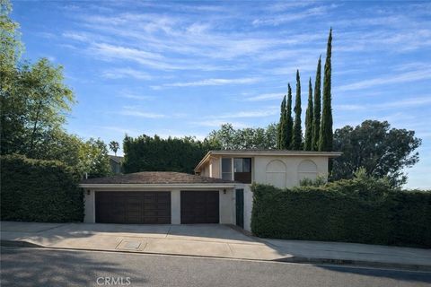 Photo of 4709 Dunman Ave, Woodland Hills, CA 91364 (MLS # PW26067347)