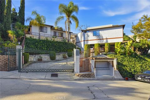 Photo of 2260 Cazador Drive, Los Angeles, CA 90065 (MLS # SR25270573)