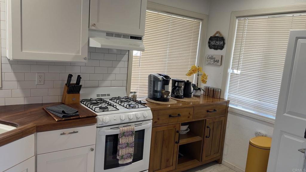 220 Mountain View Bl