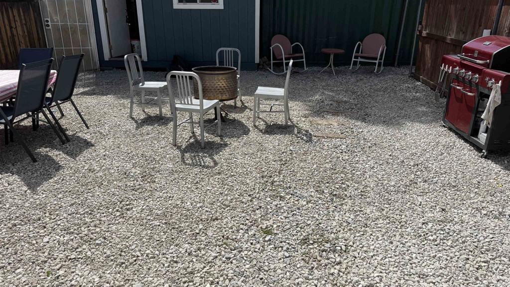 220 Mountain View Bl