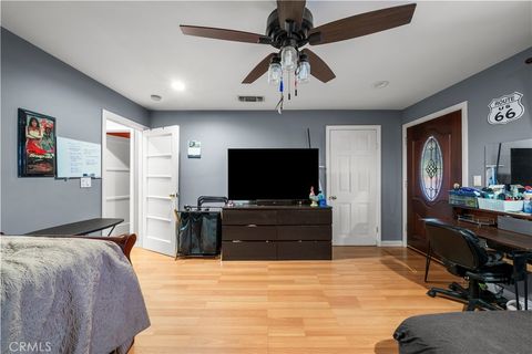 7300 Sylvia Avenue Reseda CA 91335