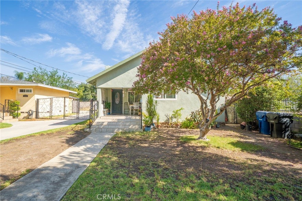 527 E Maple