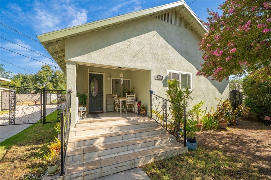 527 E Maple