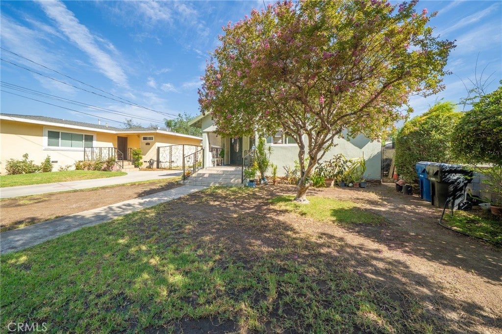 527 E Maple