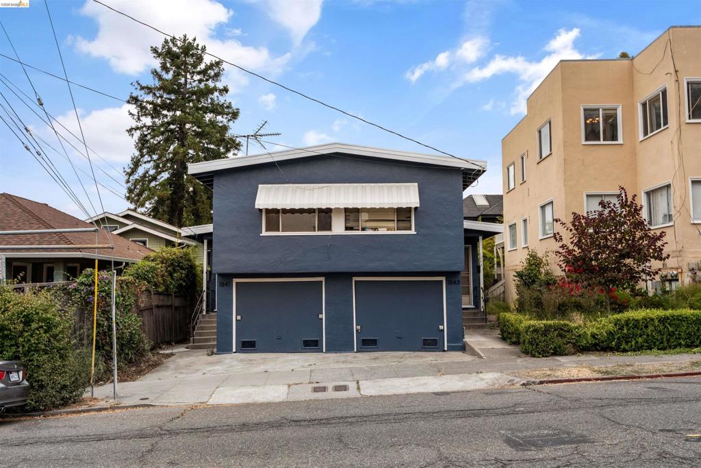 1841 Cedar