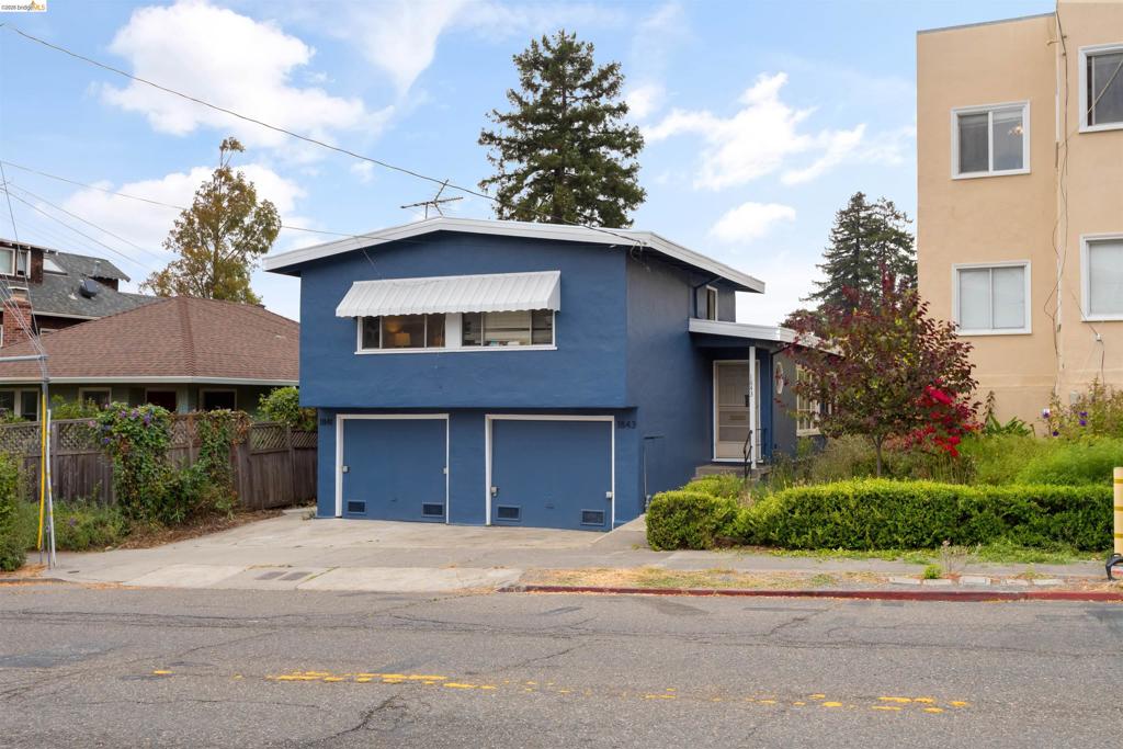 1841 Cedar