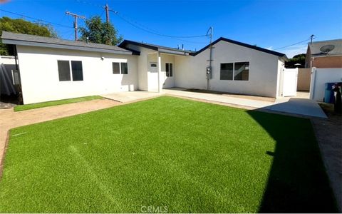 Photo of 1717 2nd st, San Fernando, CA 91340 (MLS # SR26000681)