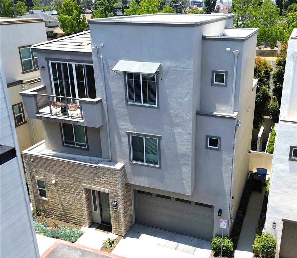 533 Daniel Freeman Circle