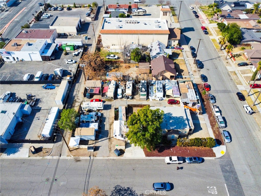 584 E H Street 1-11