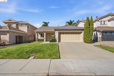 Photo of 923 BLOSSOM DRIVE DR, Brentwood, CA 94513 (MLS # 41148297)
