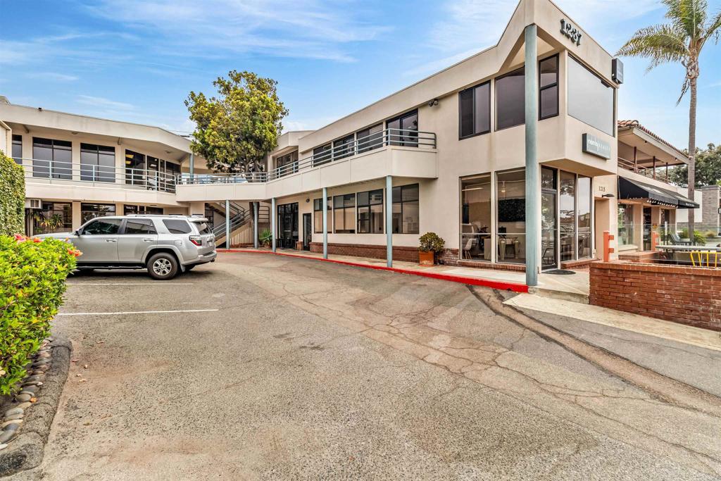 1237 Camino Del Mar