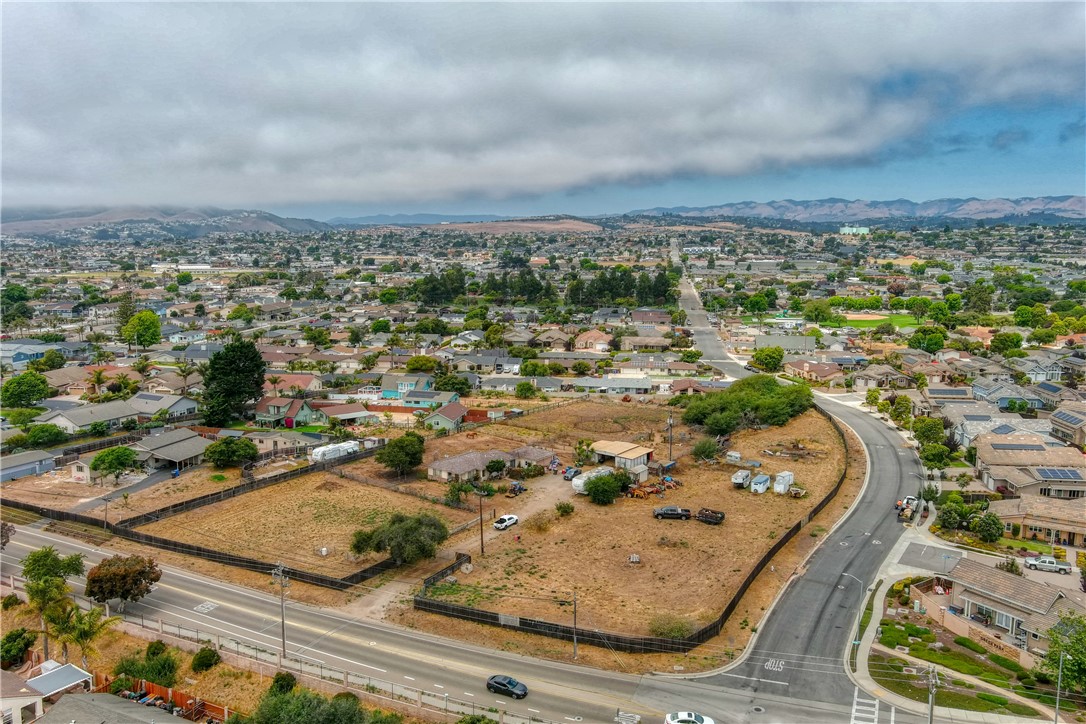 1591 1601 Farroll Road