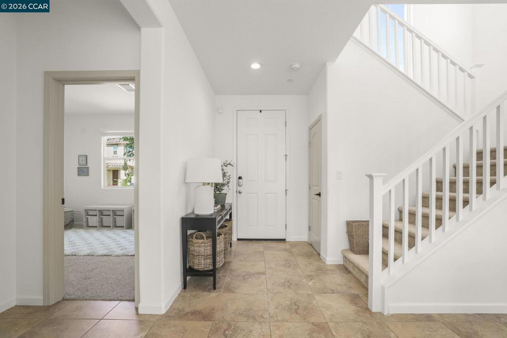 407 Alyssum Dr