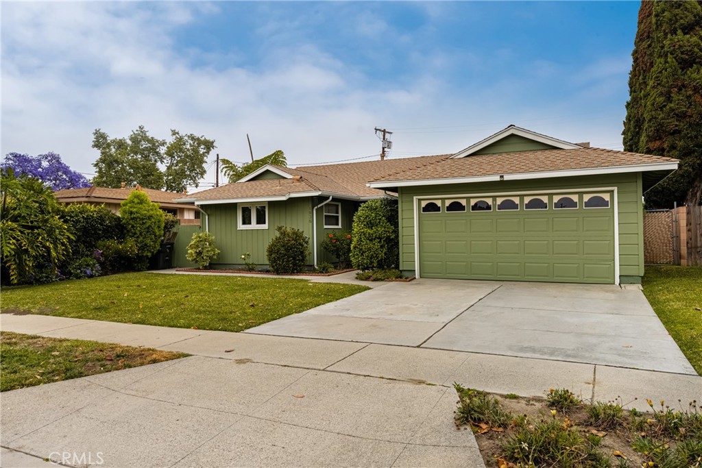 1936 Roxanne Avenue