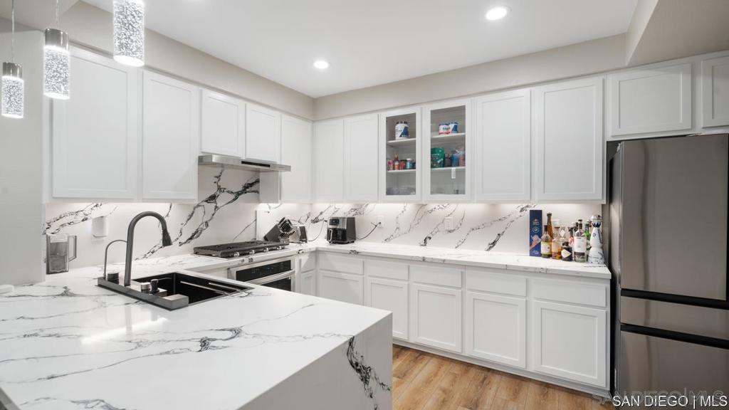 8301 Rio San Diego DR 7