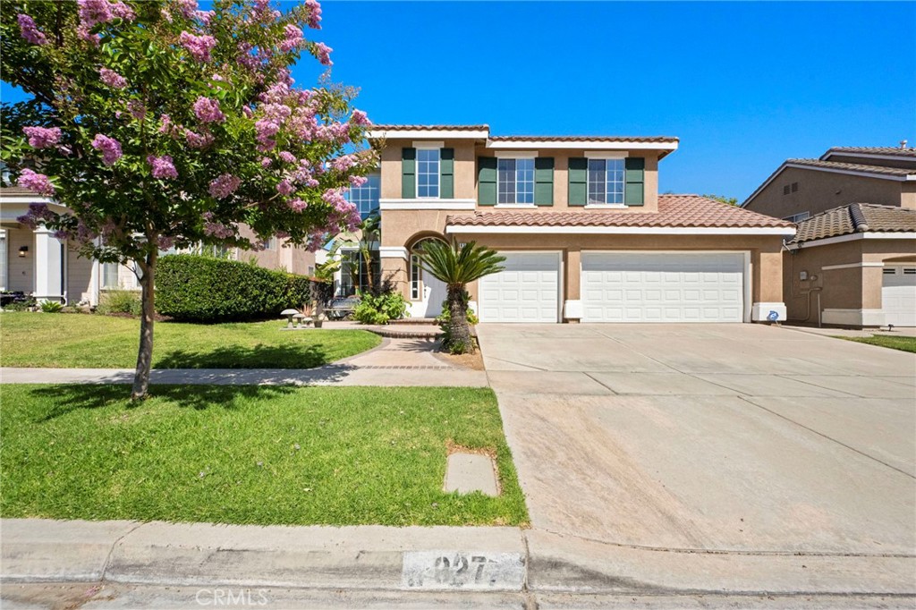 827 La Cadena Lane