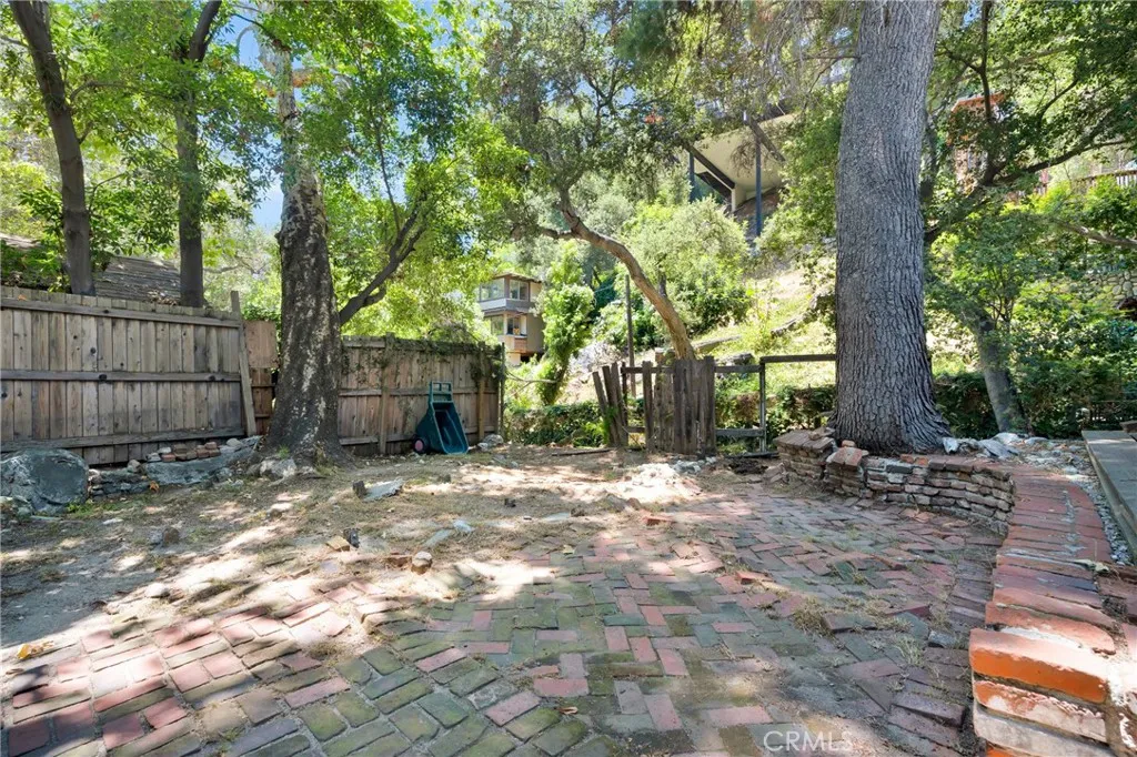 Sierra Madre, California 91024, United States, 2 Bedrooms Bedrooms, ,2 BathroomsBathrooms,Residential,Active,170697