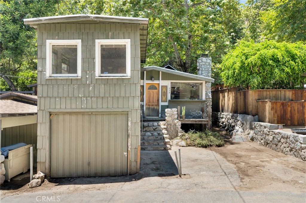 639 Woodland Drive