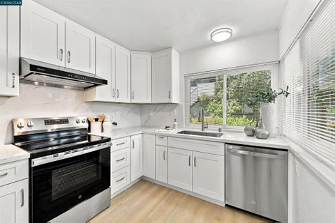 Photo of 46824 Fernald St ST, Fremont, CA 94539 (MLS # 41148671)