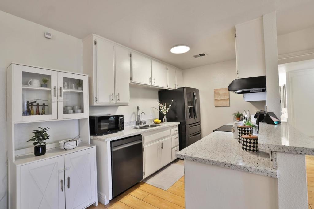 247 N Capitol Avenue 161