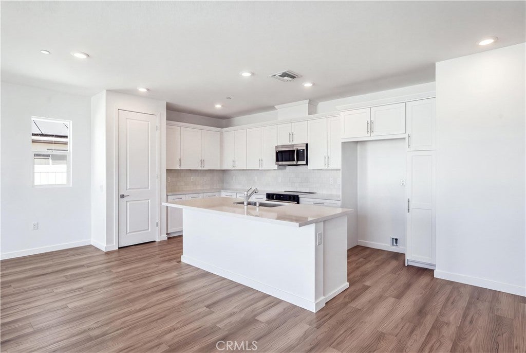 5549 W Avenue K-15
