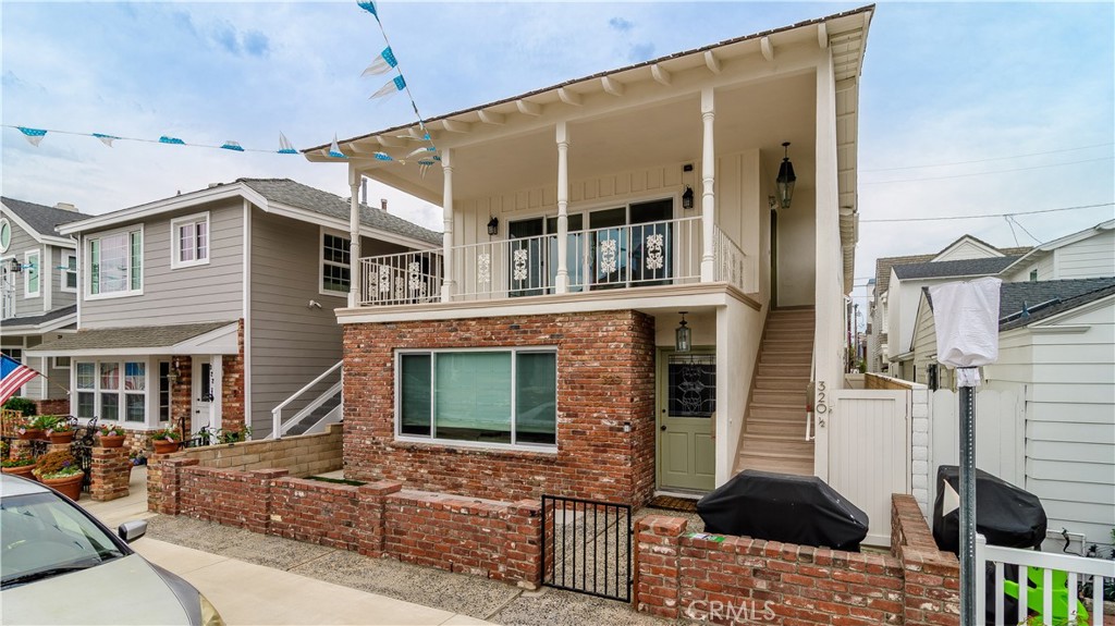 320 1/2 Coral Avenue 2