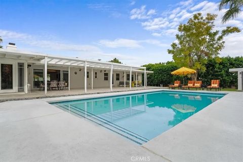 483 W Via Escuela Palm Springs CA 92262
