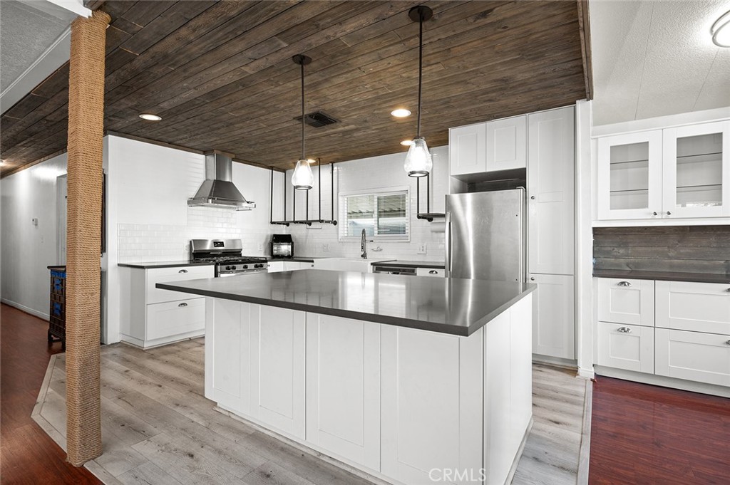 929 E Foothill Blvd SPC 23