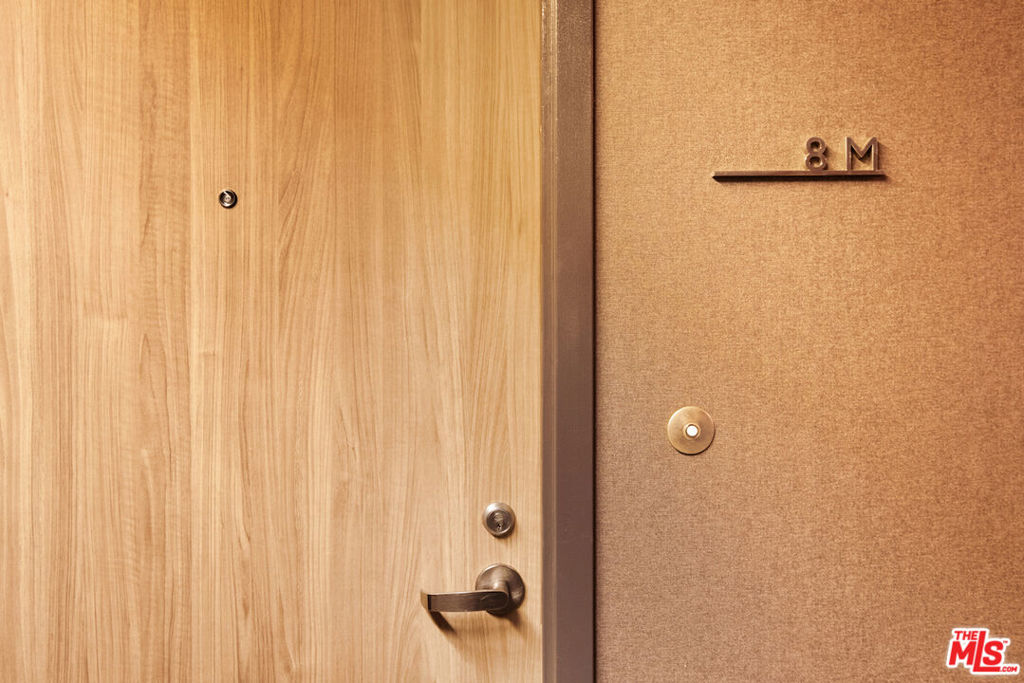 6250 Hollywood Boulevard 8M